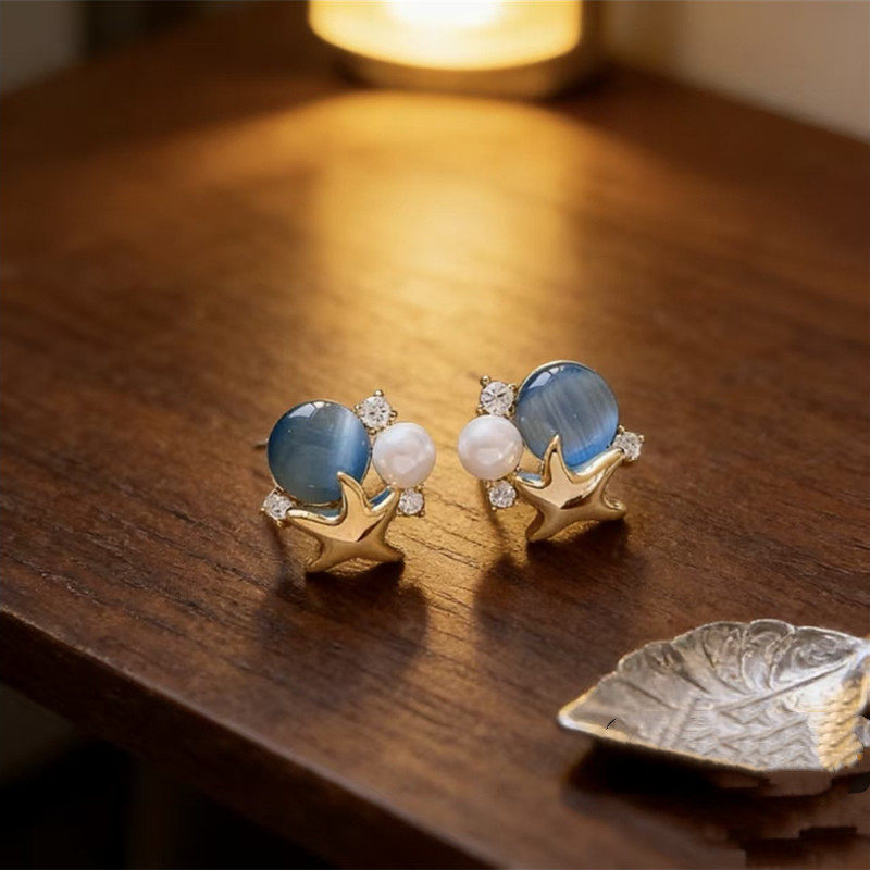 Ocean Vibes-örhängen med sjöstjärnor – örhängen med blå cabochoner och pärlor